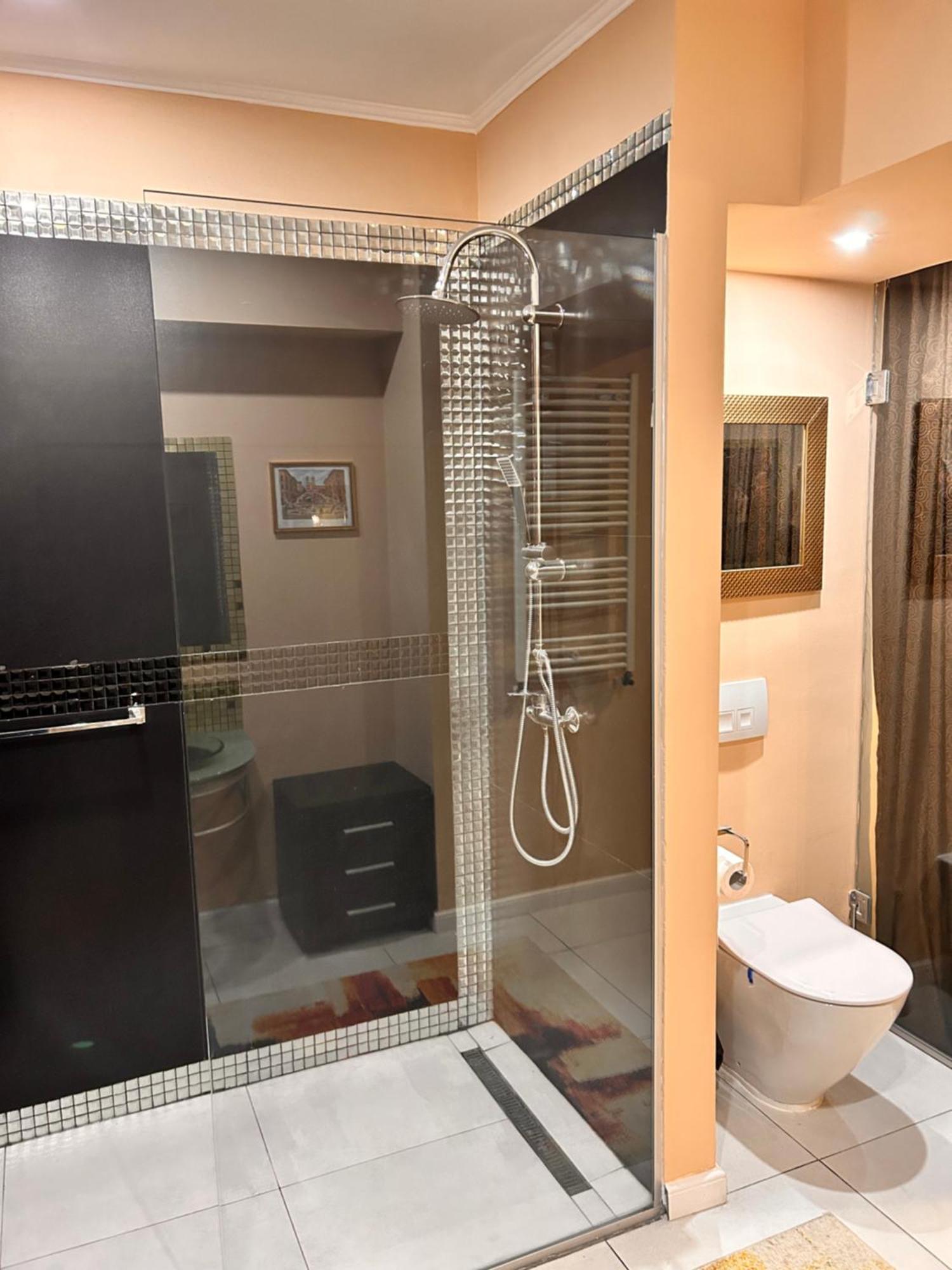 Persepolis Apartment บูคาเรสต์ ภายนอก รูปภาพ