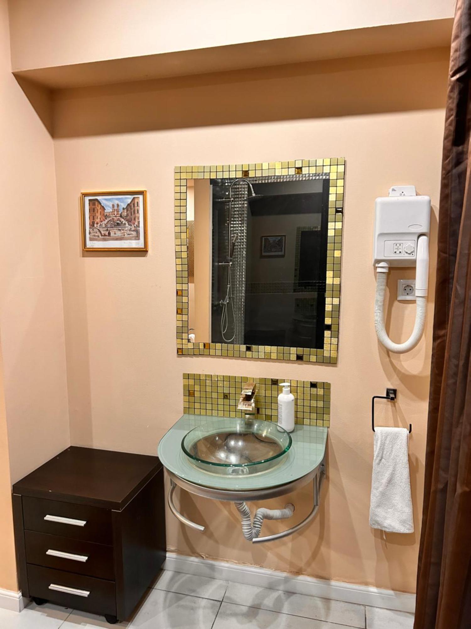 Persepolis Apartment บูคาเรสต์ ภายนอก รูปภาพ